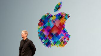 Tim Cook pede e Apple reduz salário do CEO em US$ 35 milhões