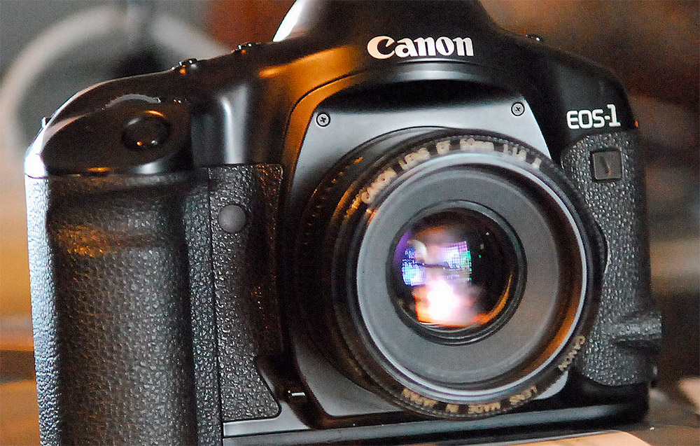 Canon anuncia fim das vendas de sua última câmera de filme