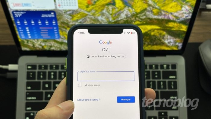 Tela de login do Google pedindo senha para entrar na conta