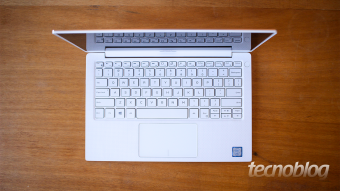 Como limpar a tela e o teclado do notebook ou Mac