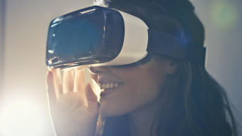 Qual a diferença entre realidade virtual e realidade aumentada?
