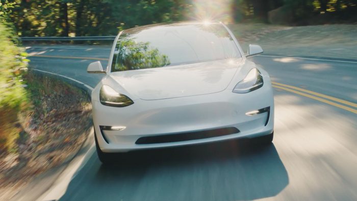 V deo  carro el trico Tesla Model 3 estaciona sozinho   Tecnoblog - 34