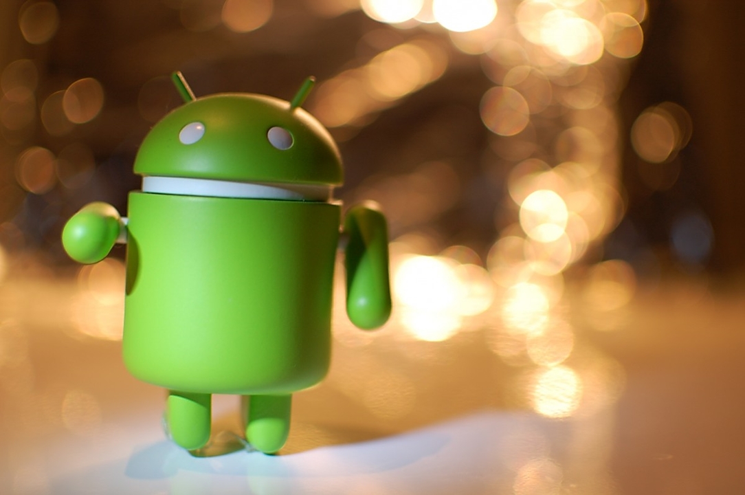 Google vai cobrar até US$ 40 na Europa para pré-instalar apps do Android