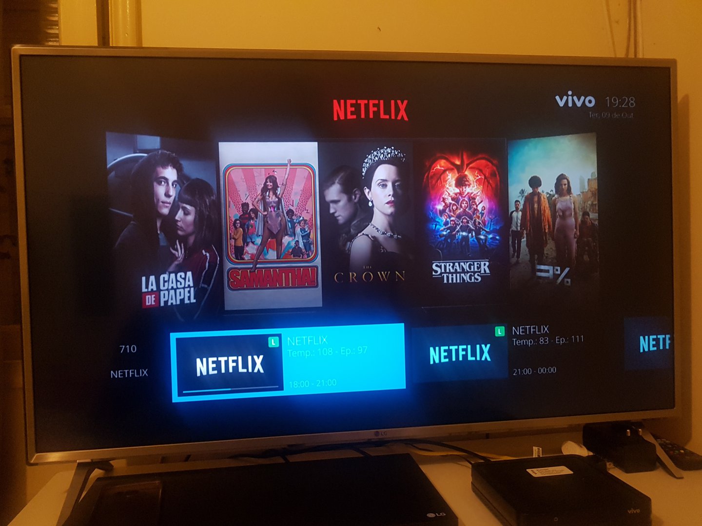 Vivo começa a integrar streaming da Netflix ao decodificador de TV paga