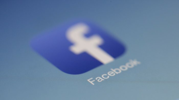 Facebook e Google vão liberar home office até final de 2020