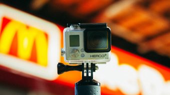 Como atualizar o software da câmera GoPro [App GoPro]
