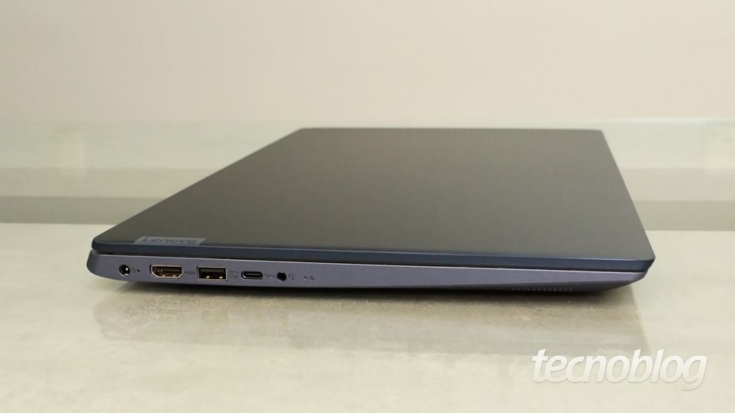 O Lenovo Ideapad 330S tem 20,9 mm de espessura
