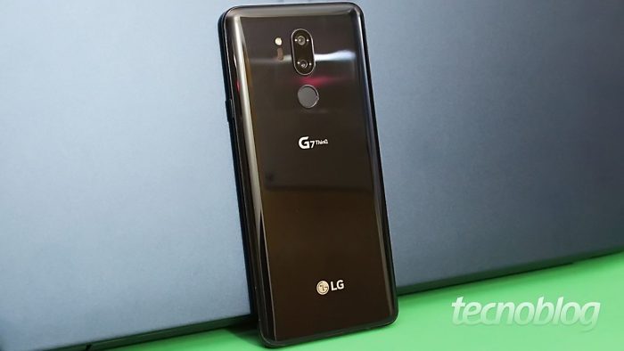 LG pode apresentar smartphone com tela secundária na MWC 2019