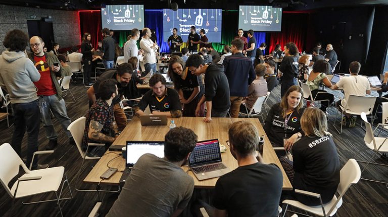 Google monta sala de guerra para empresas na Black Friday