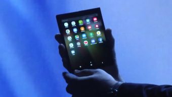 Samsung mostra seu celular dobrável pela primeira vez