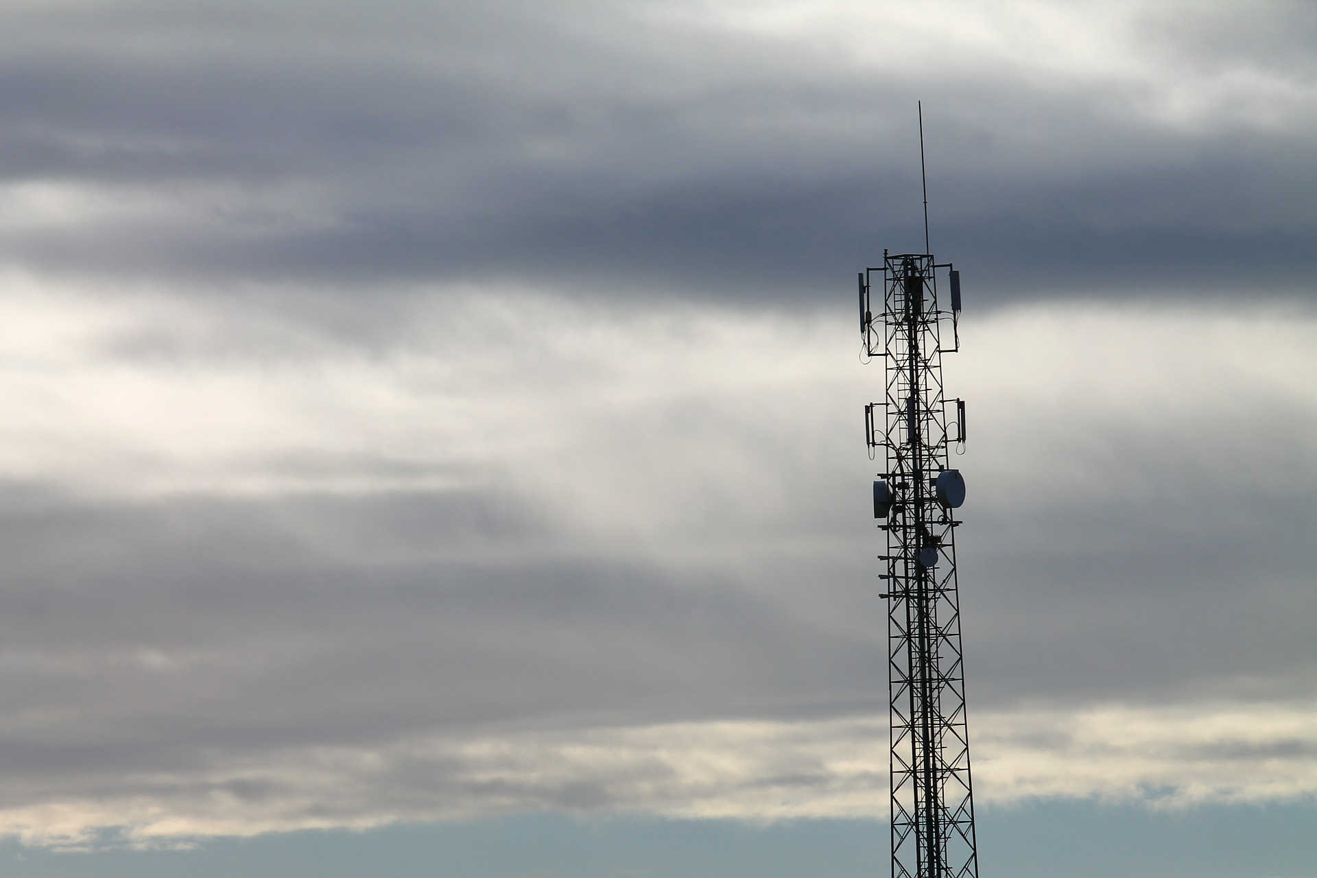 Governo decide que 5G irá conviver com TV aberta via satélite