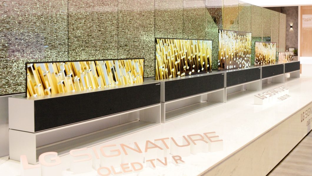 LG Signature OLED TV R: vimos de perto a tela 4K enrolável para sua sala