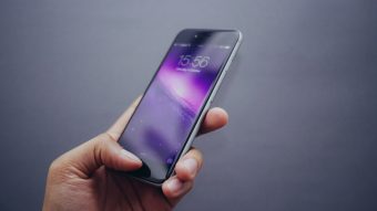 Apple prepara iPhones com leitor de digitais sob a tela e Face ID para 2020