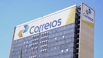 Marcos Pontes e presidente dos Correios não confirmam privatização da estatal