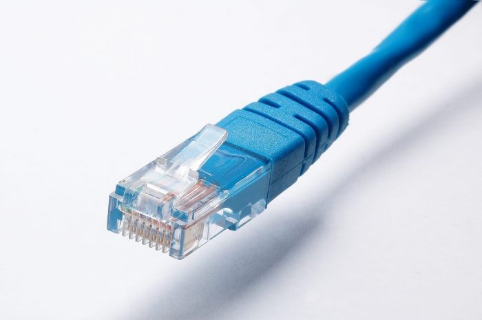Como crimpar um cabo de rede Ethernet