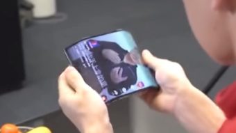 Xiaomi revela primeiro celular duplamente dobrável do mundo