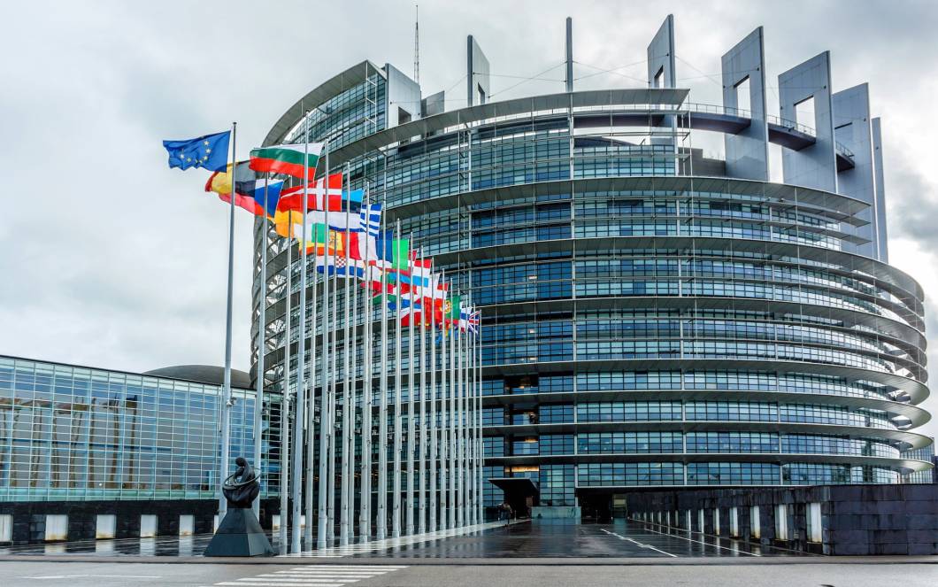 Parlamento Europeu aprova Artigo 13 de direitos autorais. E agora?