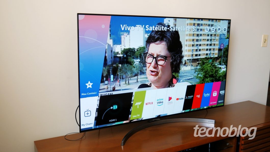 TV OLED LG B8 (Imagem: Paulo Higa/Tecnoblog)