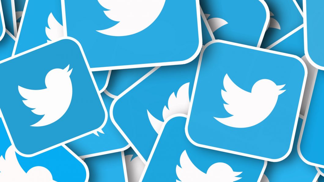 geralt / Twitter (detalhe) / Pixabay / como mudar o nome no twitter