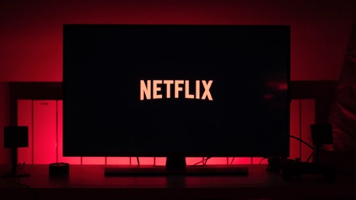 Netflix deixará de funcionar em smart TVs antigas da Samsung (Thibault Penin/Unsplash)