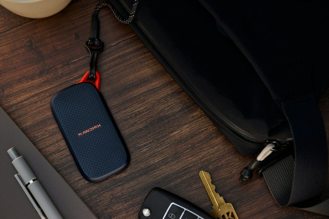 imagem de um hd externo da Sandisk