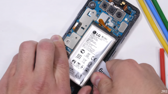 Tentar trocar a bateria do LG G8 pode ser uma péssima ideia