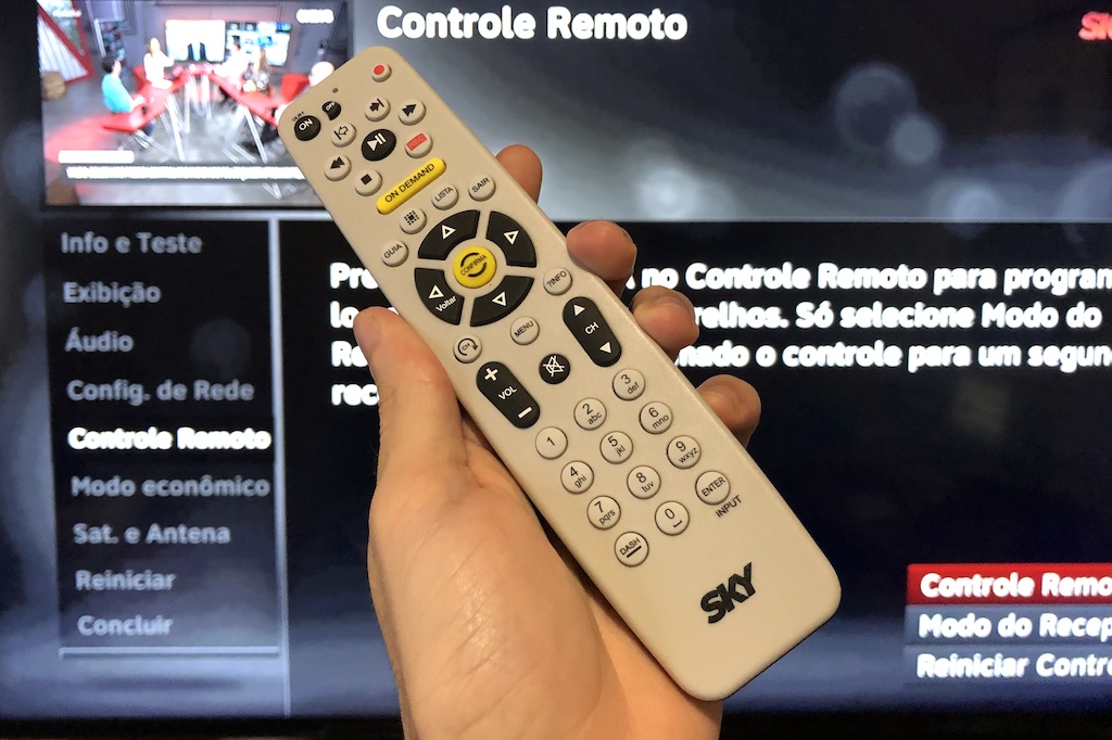 Como configurar o controle da Sky [receptor e TV]
