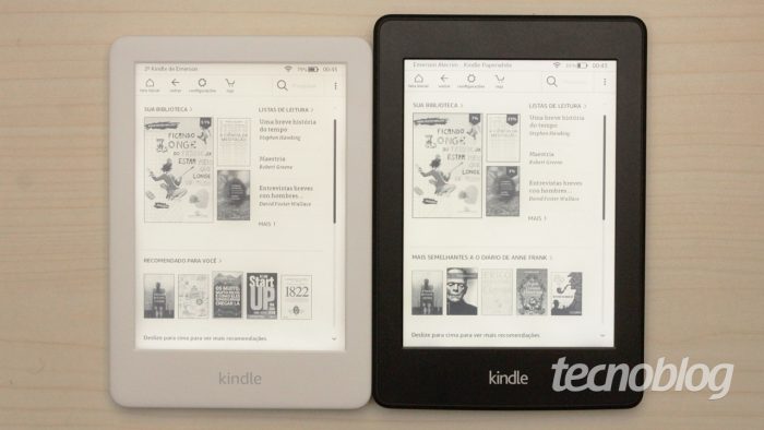 Kindle Paperwhite de segunda geração à direita