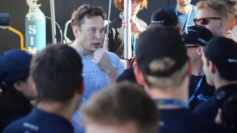 Elon Musk promete túnel curvo para próxima competição de Hyperloop