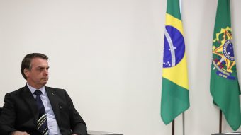 Anatel permite bloqueio de sinais de celular onde Bolsonaro estiver