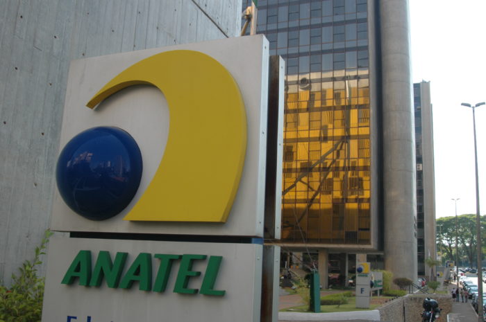 Anatel vai fiscalizar telemarketing das operadoras e cobrança indevida de 4G