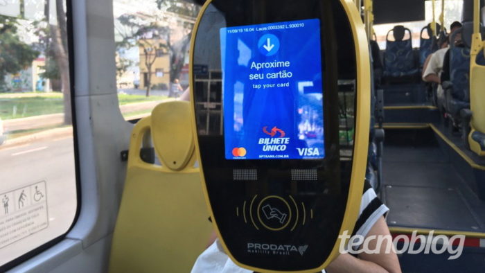 Ônibus de SP aceitarão pagamento via NFC com cartão ou celular