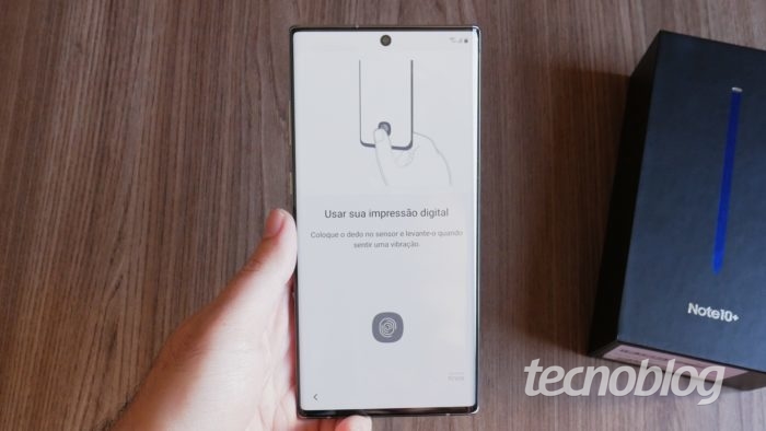 Samsung orienta donos do Galaxy S10 e Note 10 sobre bug no leitor de digitais