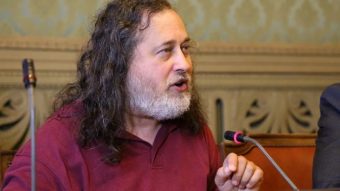 Volta de Stallman causa indignação, mas FSF não quer dispensá-lo