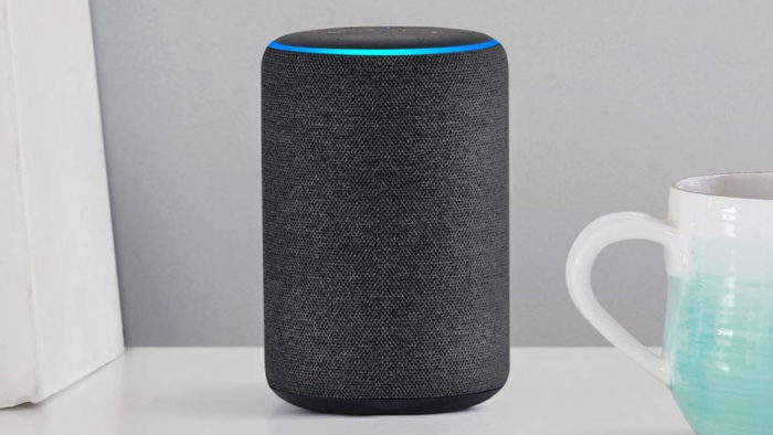 Como ouvir música sem Wi-Fi no Amazon Echo [entrada auxiliar]