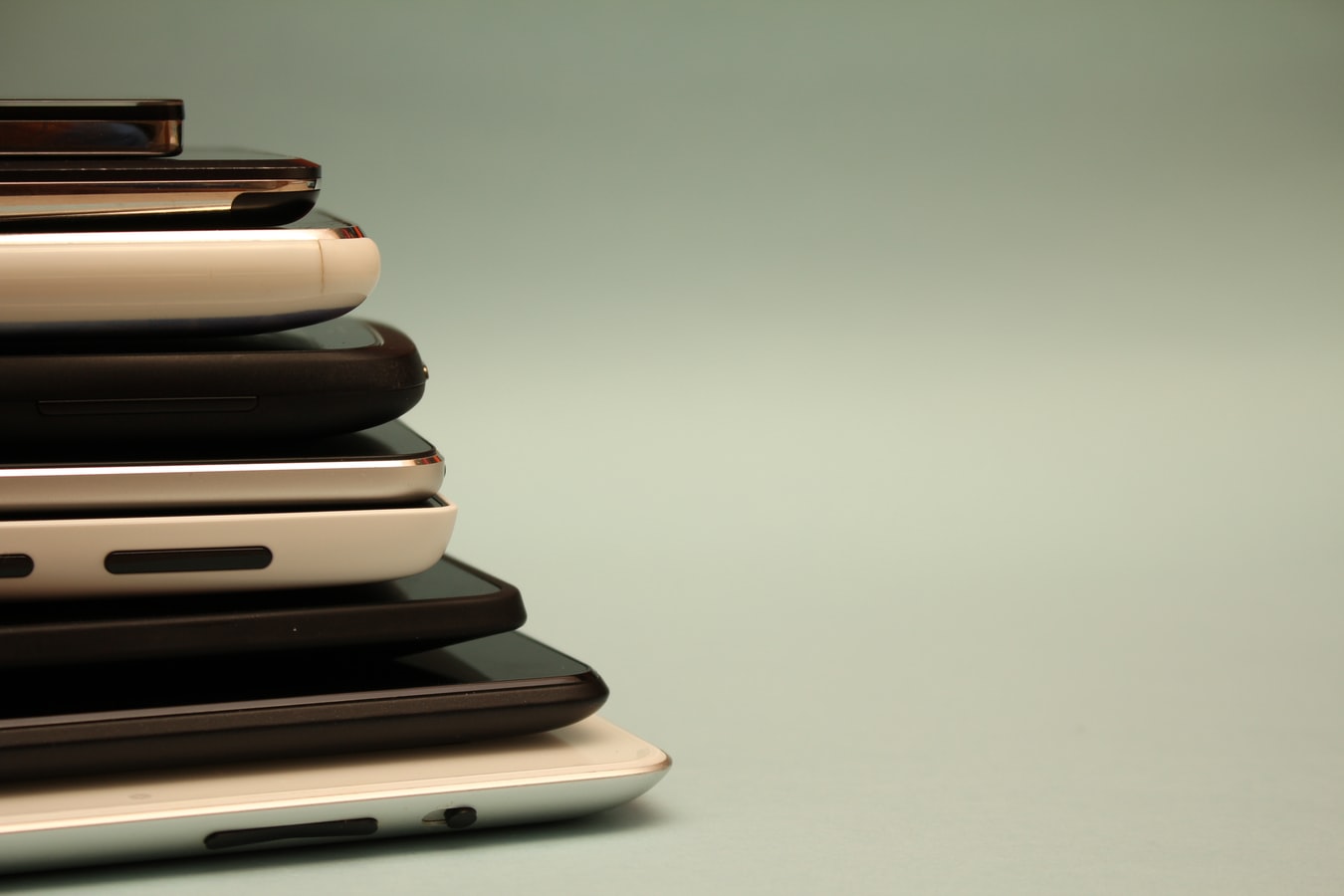 Os maiores descontos em celulares da Black Friday [Samsung, Motorola, Xiaomi e iPhone]