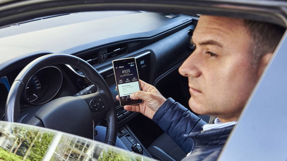 Uber limita motoristas a até 12 horas online no app por dia