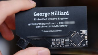 Engenheiro cria cartão de visita eletrônico de US$ 3 com Linux