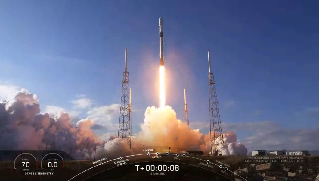 SpaceX lança mais 60 satélites Starlink para rede global de internet