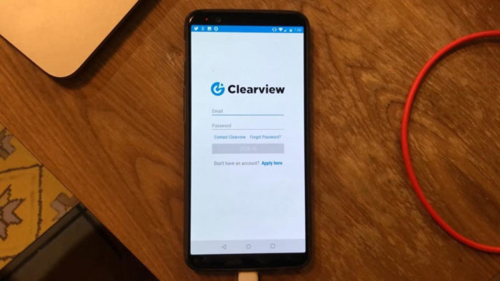 Aplicativo da Clearview AI (Foto: Gizmodo)
