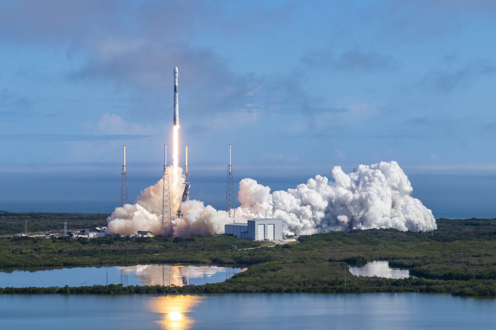 SpaceX lança outros 60 satélites Starlink para rede de internet
