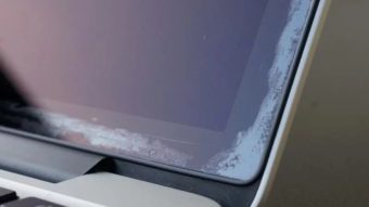 Apple admite problema de manchas no MacBook Air com Retina