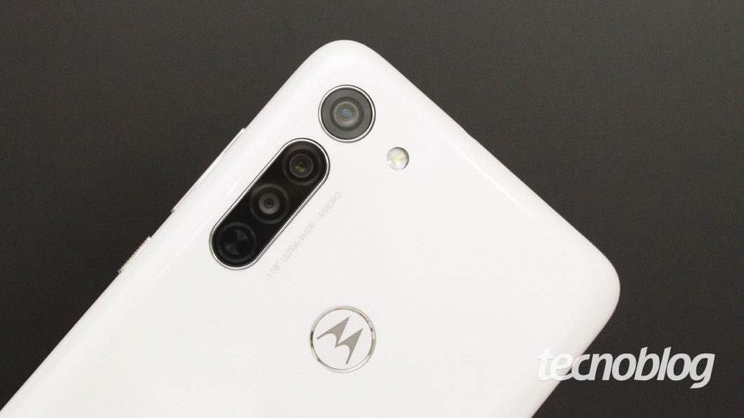 Motorola Moto G8 - câmeras na traseira
