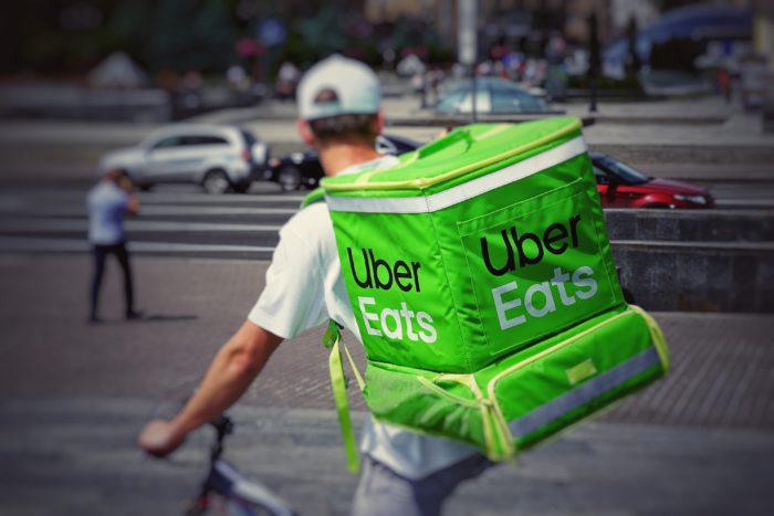 Uber testa pedido de delivery por telefone nos EUA