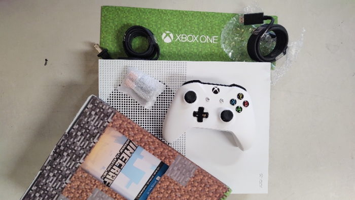 Xbox One S