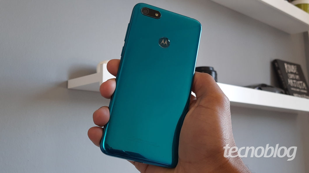 Design traseira do Moto E6 Play 