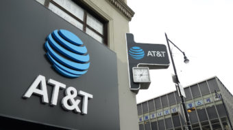 AT&T tenta vender DirecTV, controladora da Sky no Brasil