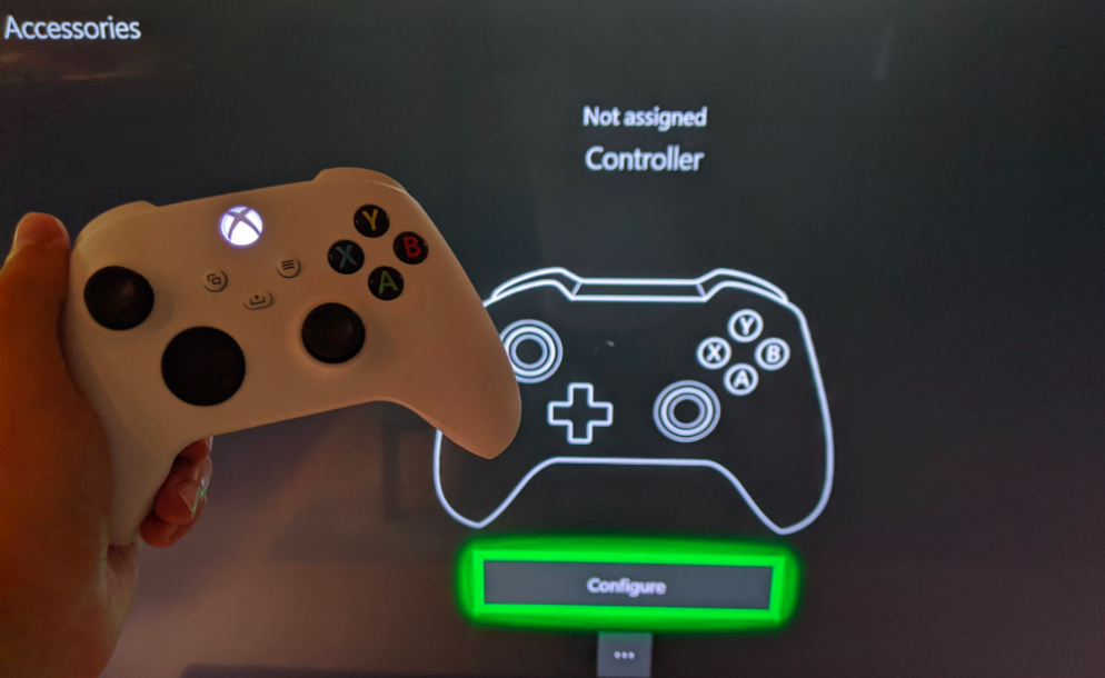 Controle do Xbox Series S surge em imagens / Reprodução / Zak S