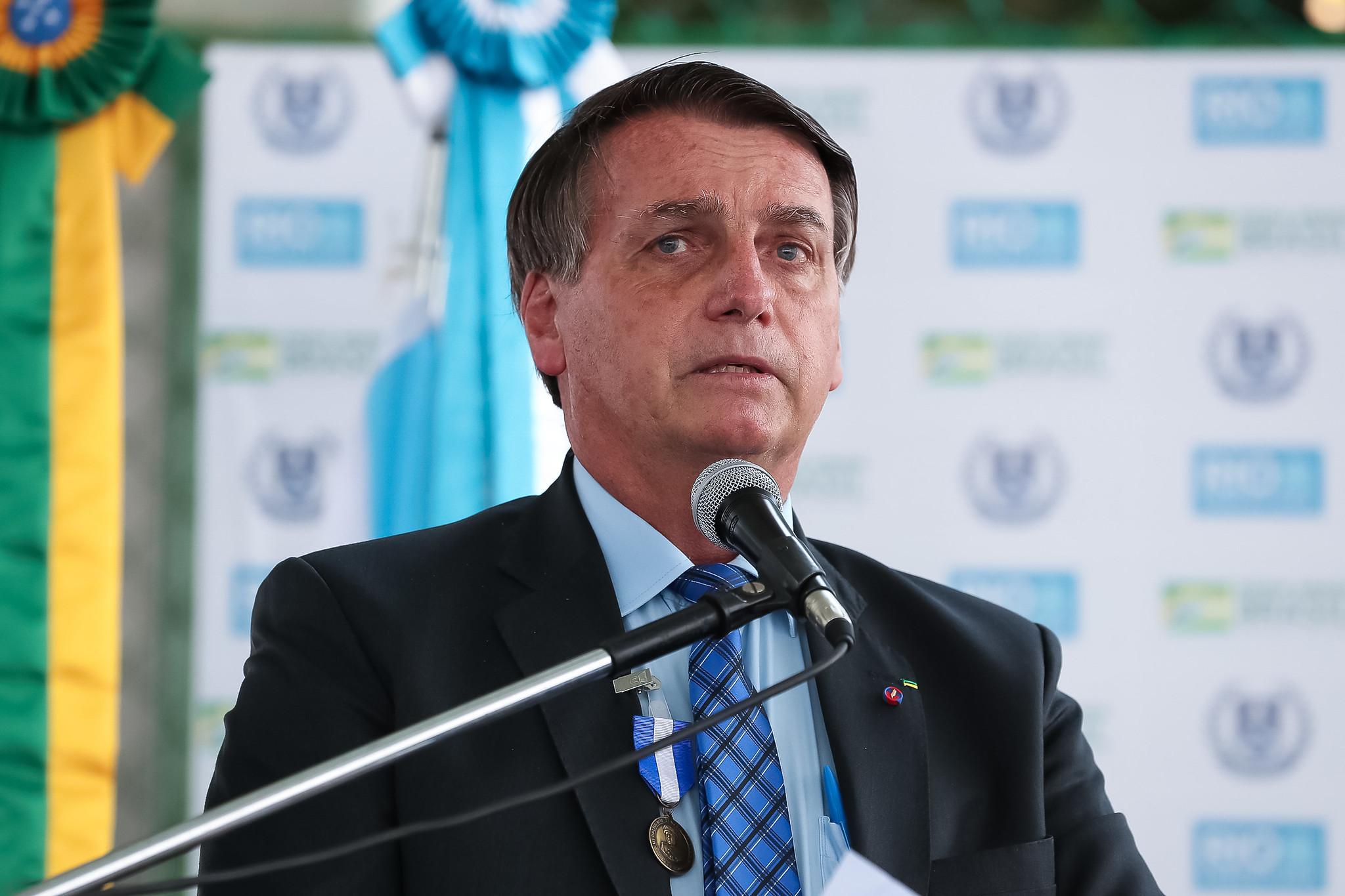 Bolsonaro encaminha novo projeto de lei para combater “censura” nas redes
