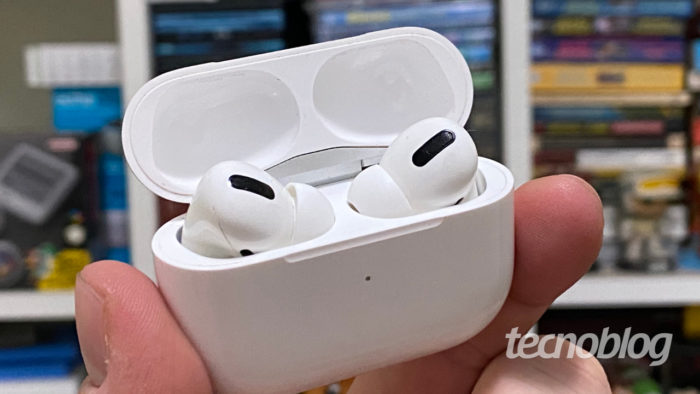 Apple updates AirPods Pro with spatial audio support
